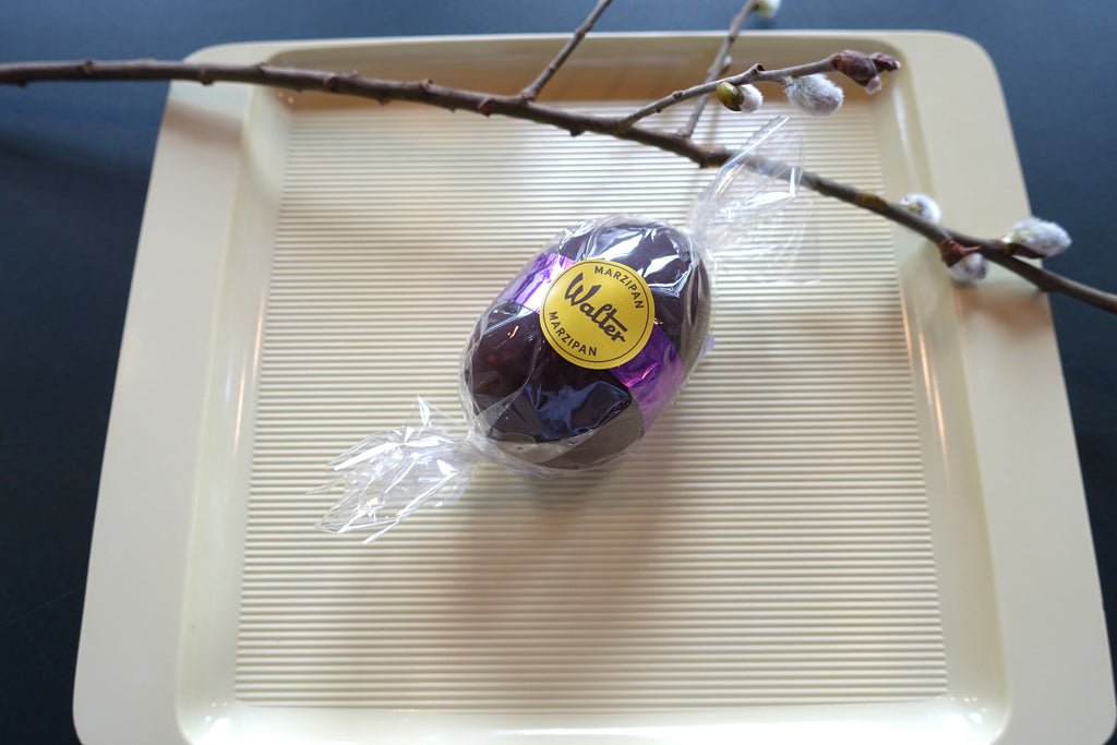 Edelmarzipan Ei in Bitterschokolade