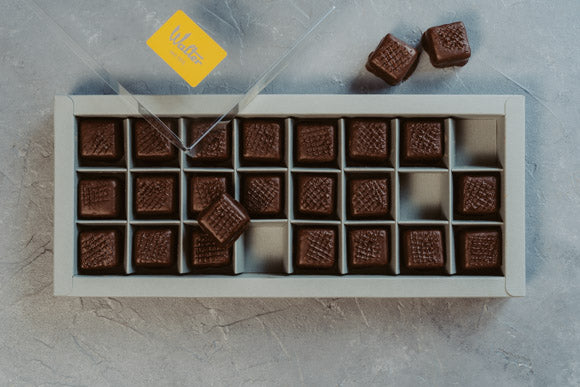 Nougat-Dominosteine mit Bitterschokolade